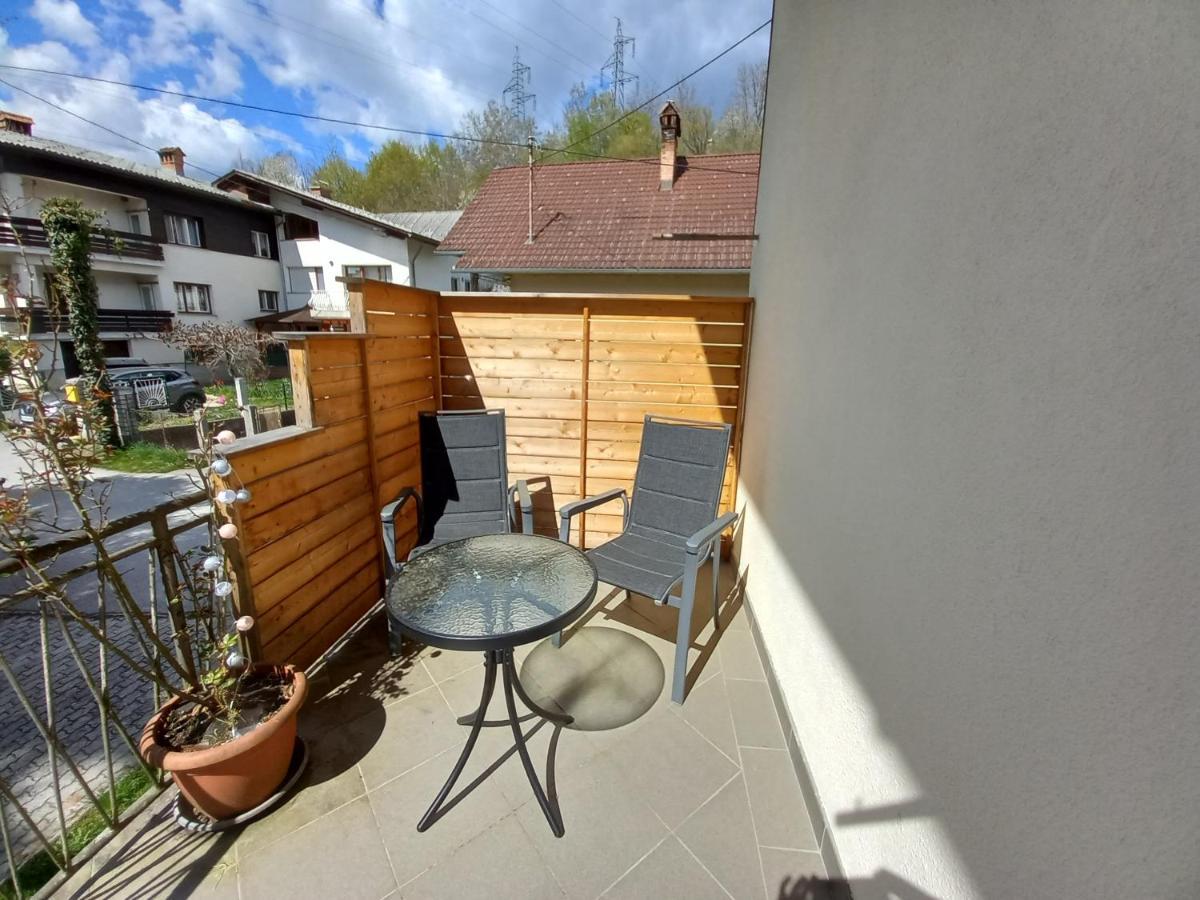 Lovely 2-Bedroom Appartment With Free Parking Dobrova Extérieur photo